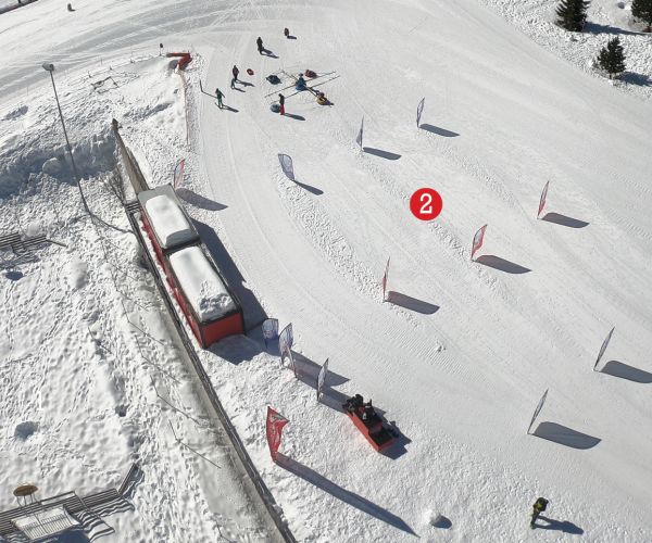 Vue aérienne des différents points de rassemblement de la station de ski de Nendaz en Valais